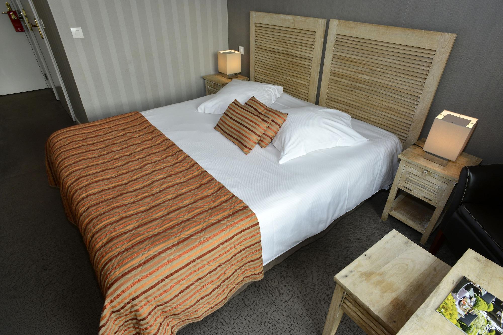 Almoria Hotel & Spa Deauville Bagian luar foto