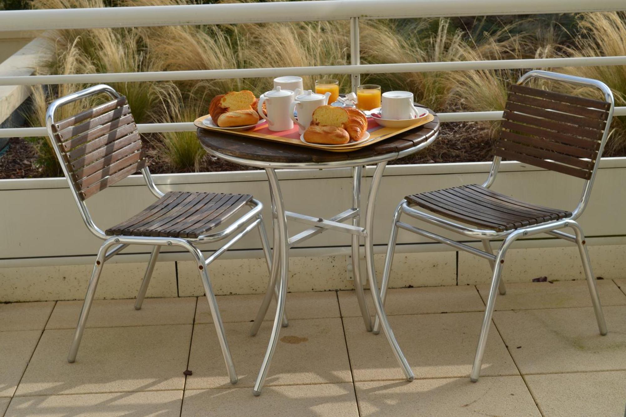 Almoria Hotel & Spa Deauville Bagian luar foto